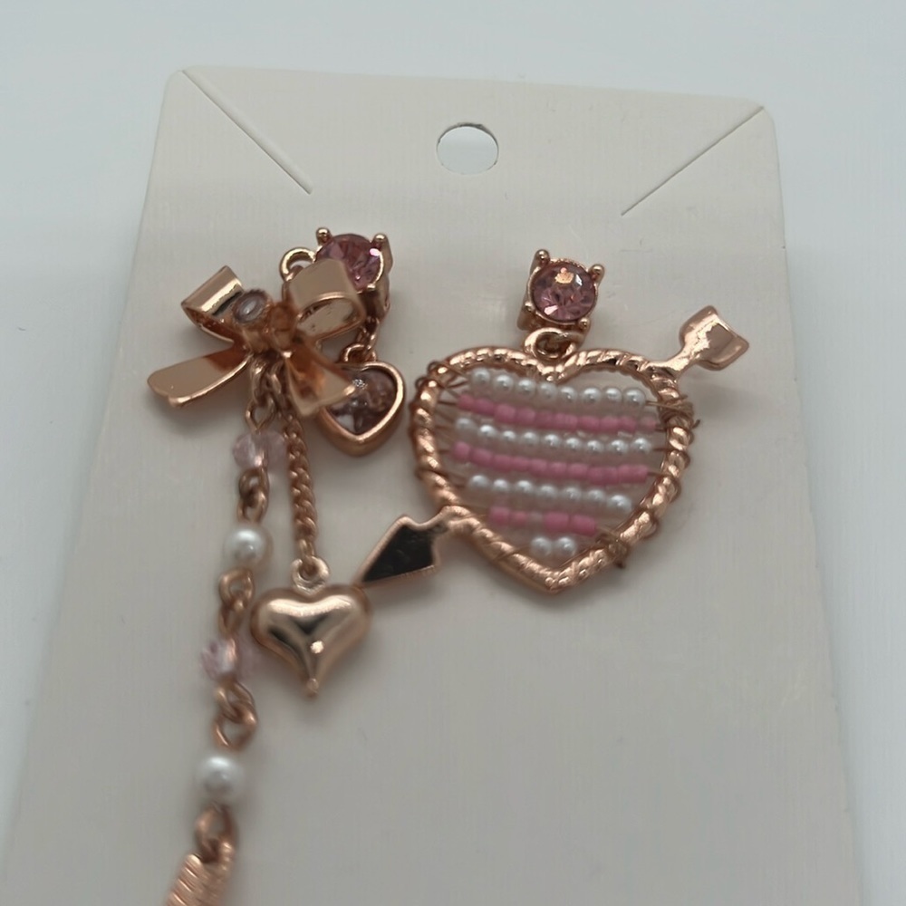 Betsey Johnson, pink heart arrow mismatched earrings